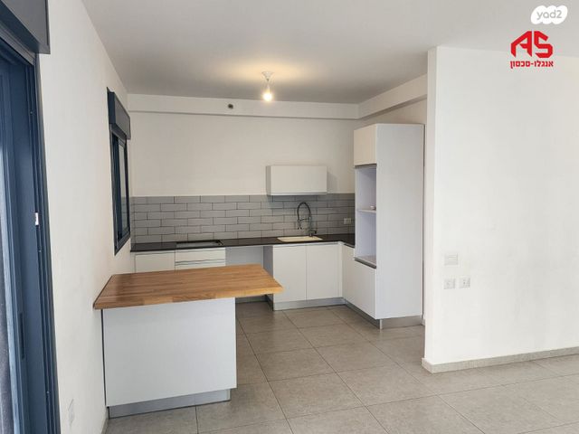 דירה, איסר הראל, נווה אור, אור עקיבא