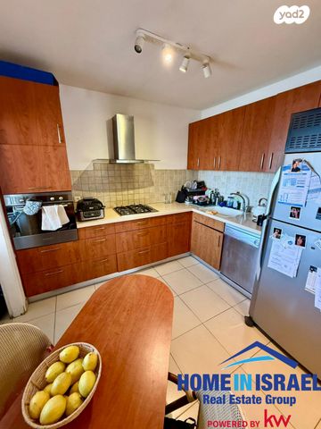 דירה, גרשון ש"ץ, נוף הטיילת, נתניה