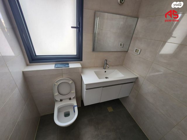 דירה, איסר הראל, נווה אור, אור עקיבא