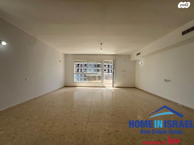 דירה, גד מכנס, מרכז העיר דרום, נתניה