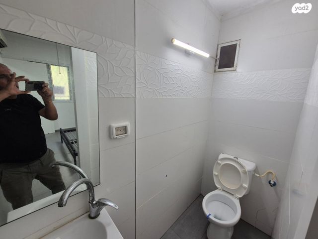 דירה, ש"י עגנון, קרית ביאליק