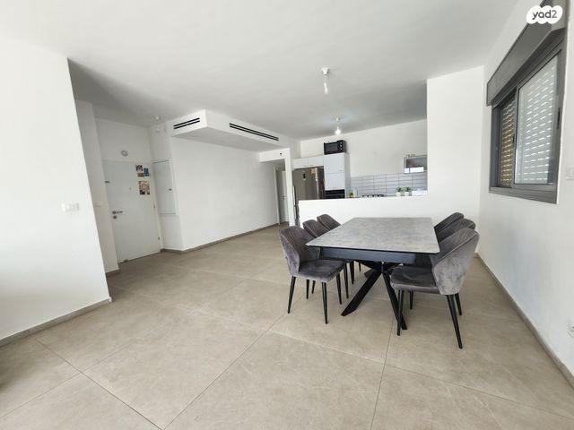 גג/ פנטהאוז, שדרות ההגשמה, חריש