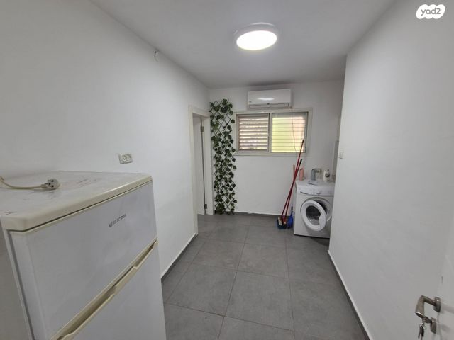 דירה, ש"י עגנון, קרית ביאליק