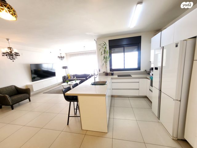 דירה, יונתן רטוש 3, פסגות אפק, ראש העין