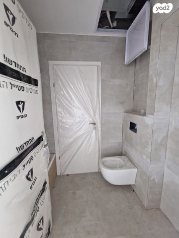 דירה, אסף, חרוזים, רמת גן