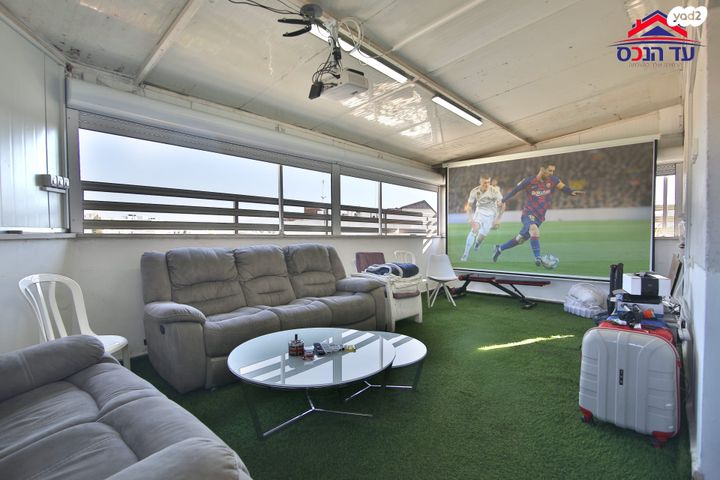 גג/ פנטהאוז, קרית מוצקין