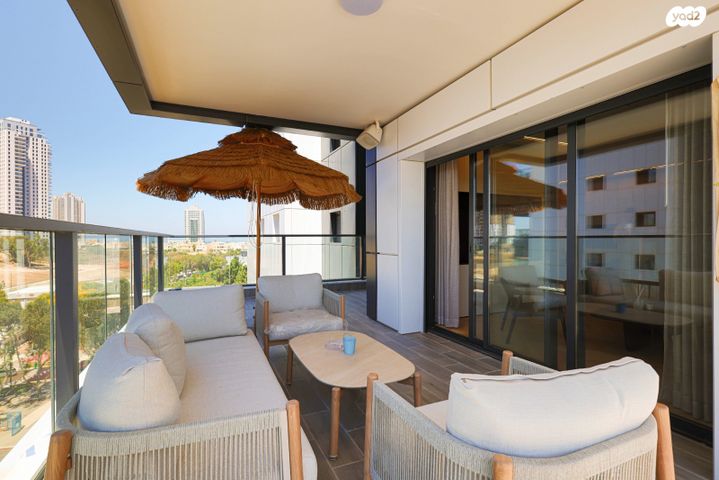 גג/ פנטהאוז, אייזיק רמבה 7, נוף הטיילת, נתניה