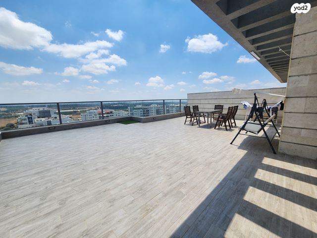 גג/ פנטהאוז, שדרות ההגשמה, חריש