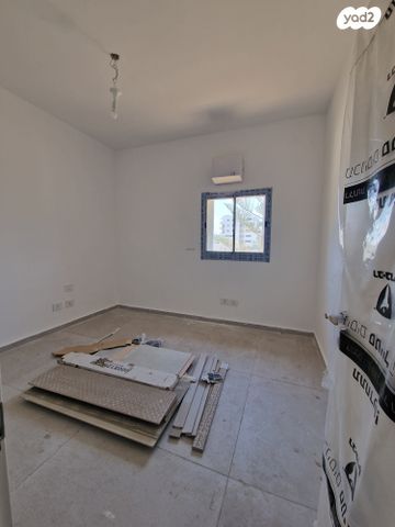 דירה, אסף, חרוזים, רמת גן