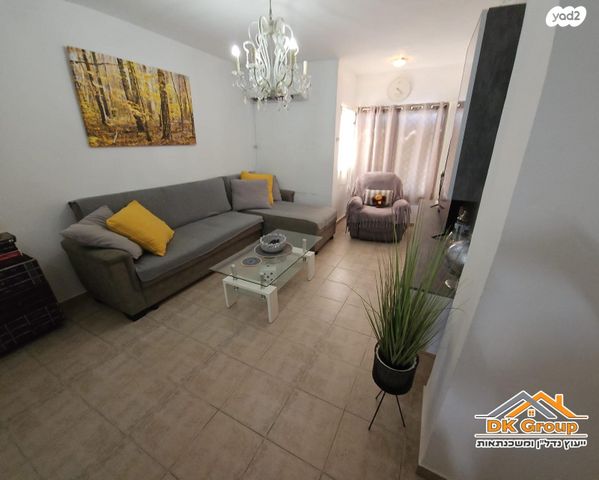 שדרות השושנים 