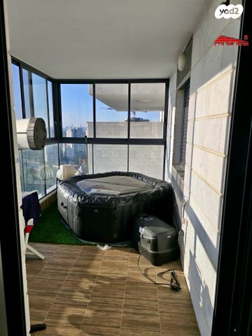 גג/ פנטהאוז, שלמה לוי 18, נרקיסים, ראשון לציון