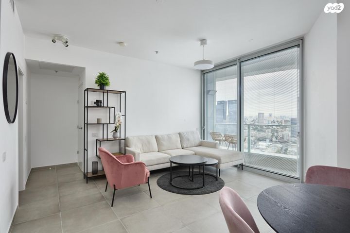 דירה, גרציאני יצחק 8, גני שרונה, קרית הממשלה, תל אביב יפו