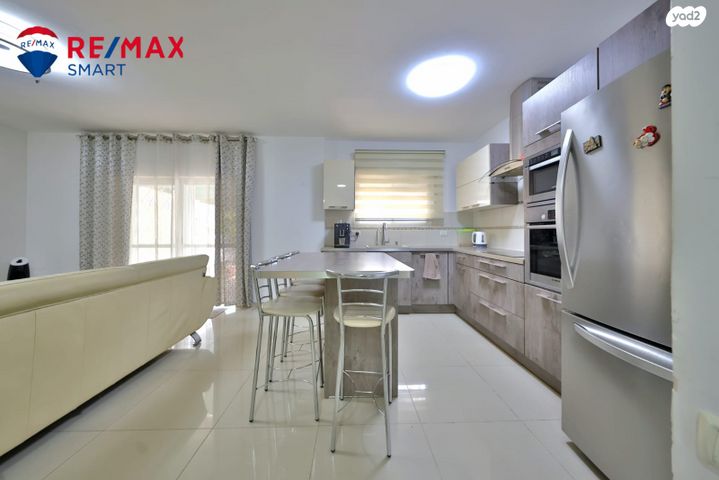 דירת גן, אצ"ל, אלמוגים, קרית ים