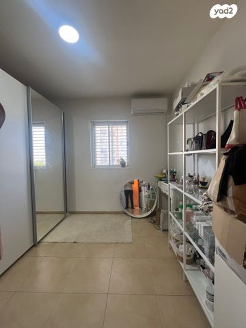 דירה, מבצע ברוש, שכונה ו', באר שבע