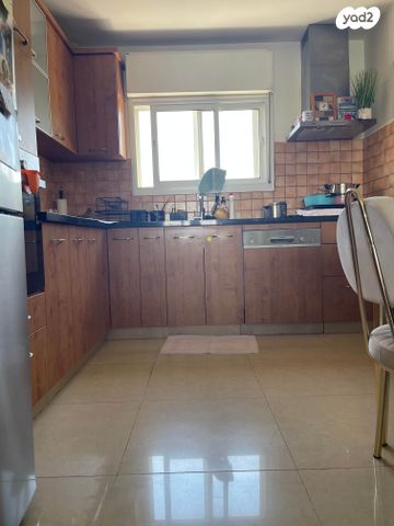 דירה, יצחק טוניק, פסגת זאב, ירושלים