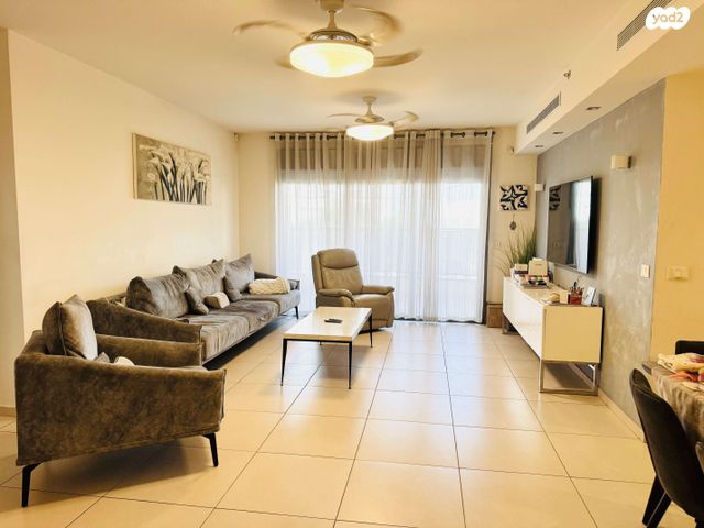 אליהו בן חור 