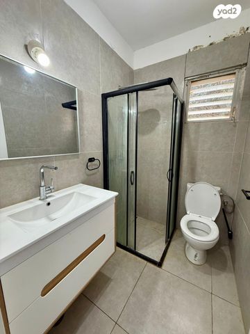 דו משפחתי, פרוד