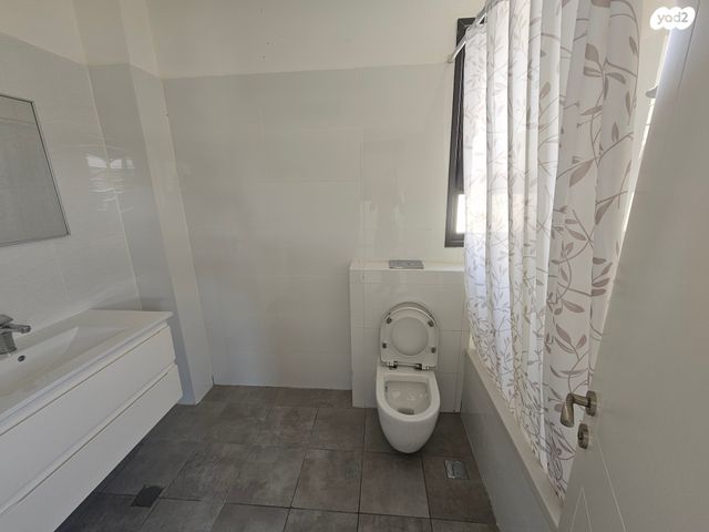 דירה, הכינור, שאר העיר, גבעת זאב