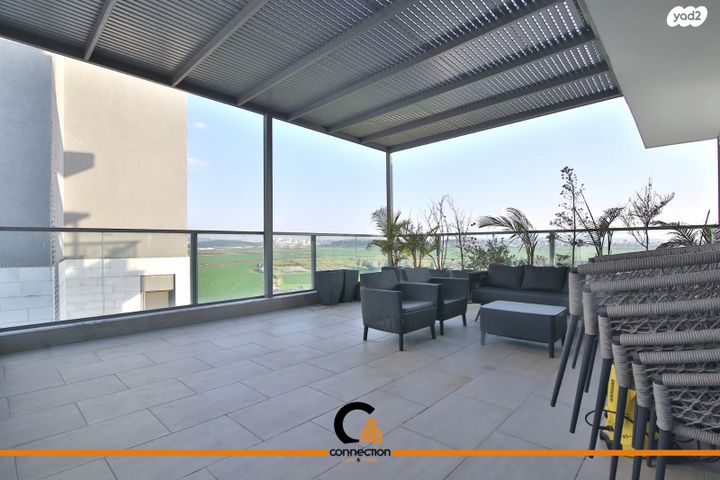 גג/ פנטהאוז, יקינטון, גבעת הרקפות, קרית ביאליק