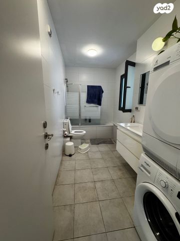 דירה, נווה גן, רמת השרון