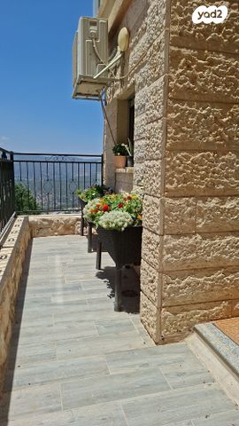 דירת גן, קרן היסוד 11, צפת