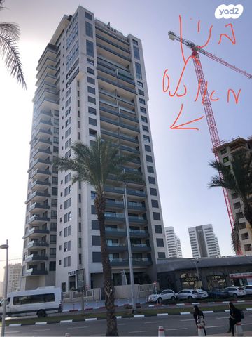 דירה, אריק איינשטיין, הקריה מע"ר, אשדוד