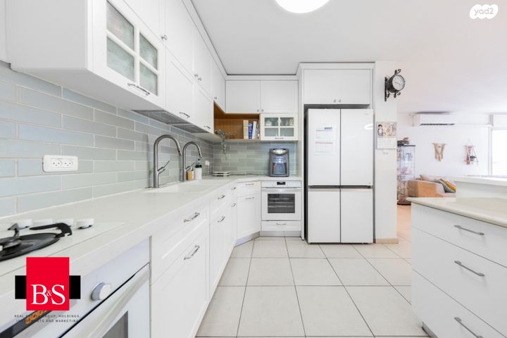 דירה, קרית השרון, נתניה