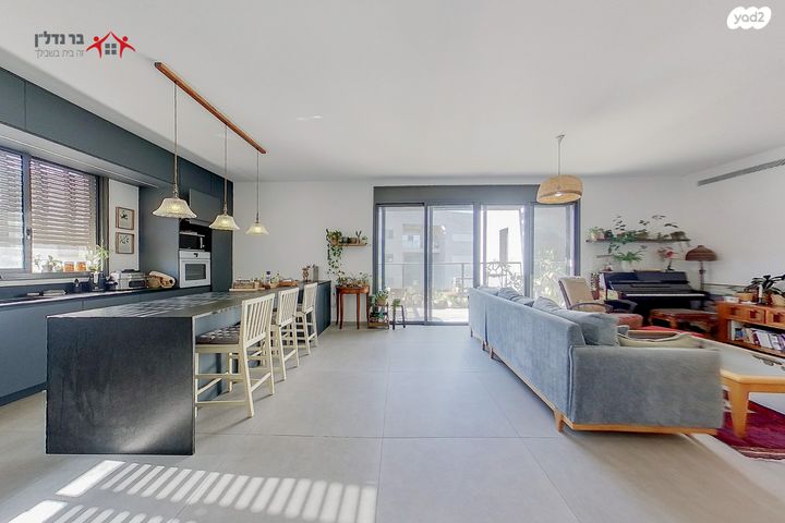 דירה, מתחם גרינברג, הוד השרון