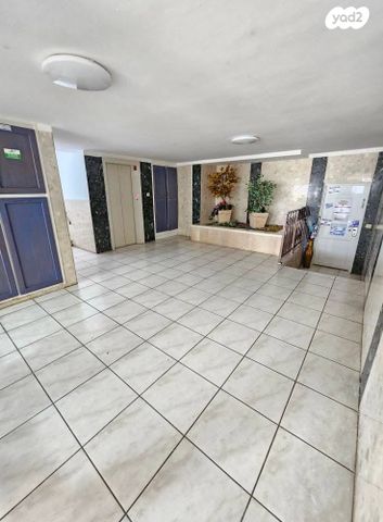 דירה, ז'בוטינסקי 58, עיר, מרכז העיר, נהריה