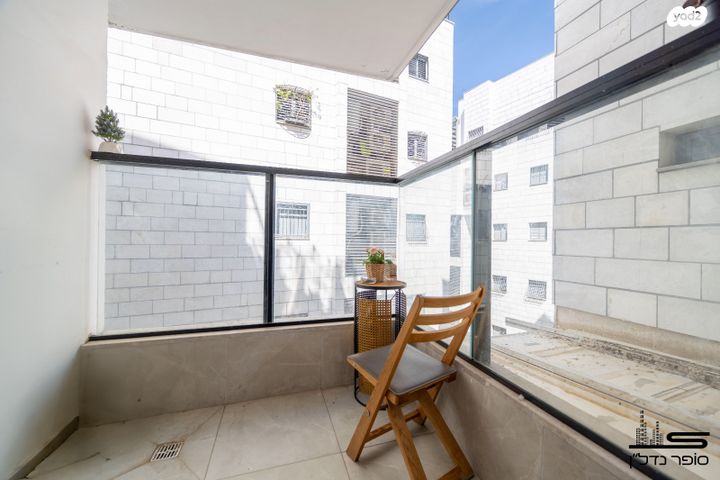 דירה, אברבנאל, בני ברק