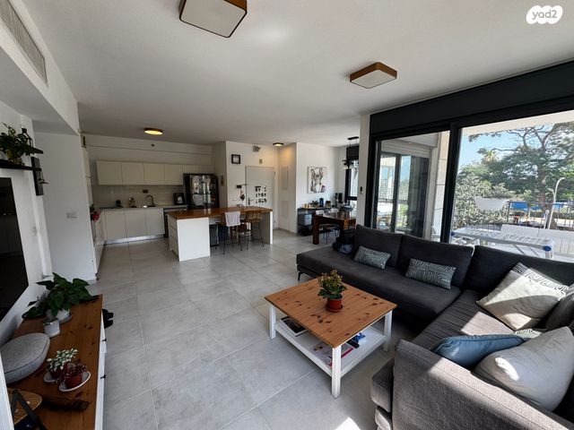 דירה, נווה גן, רמת השרון