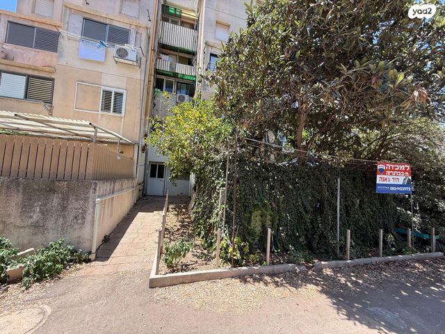 דירת גן, שדרות השושנים 1, בן גוריון, נצרת עילית / נוף הגליל