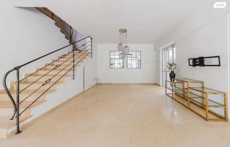 דו משפחתי, מתחם 19 - 20 (מתחם הפרחים), הוד השרון