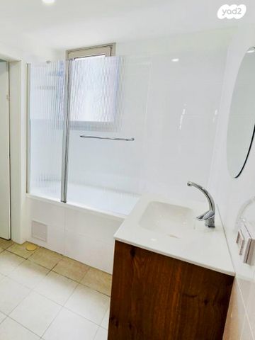 דירה, יצחק שמיר 13, מודיעין מכבים רעות