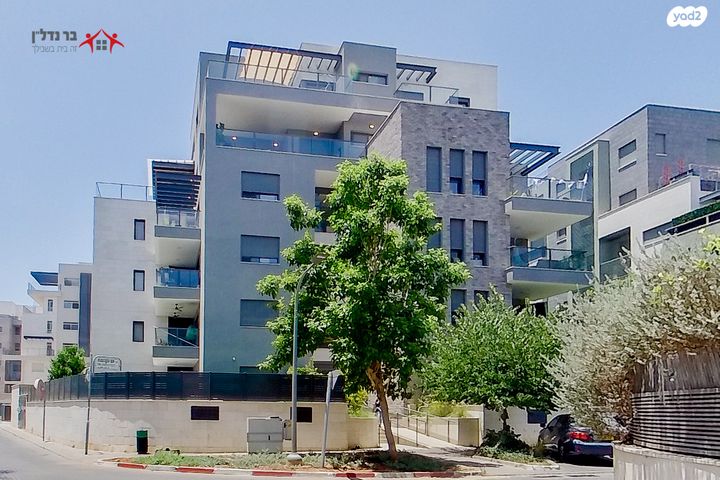 דירה, אם הקבוצות, מתחם גרינברג, הוד השרון