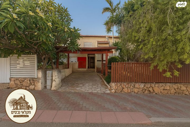 בית פרטי/ קוטג', האלון, פרדסיה, פרדסיה