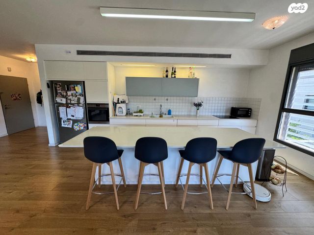 דירה, מתחם גרינברג, הוד השרון