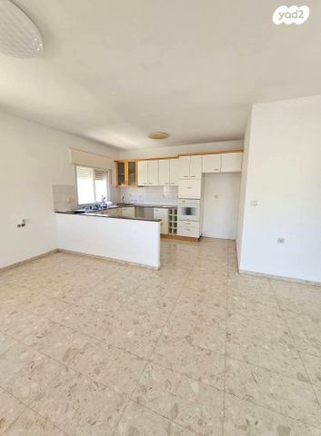 דירה, ז'בוטינסקי 58, עיר, מרכז העיר, נהריה