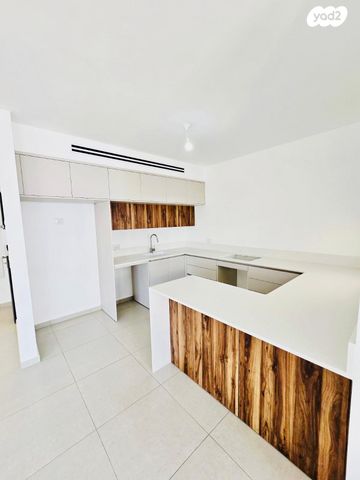 דירה, יצחק שמיר 13, מודיעין מכבים רעות