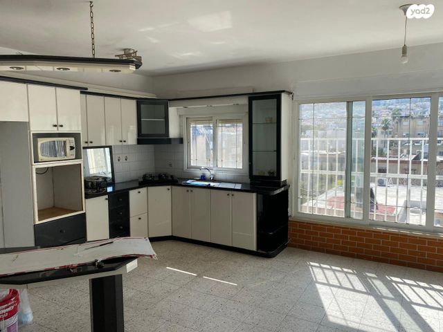 דירה, שלמה המלך, אחוזת כנרת, טבריה