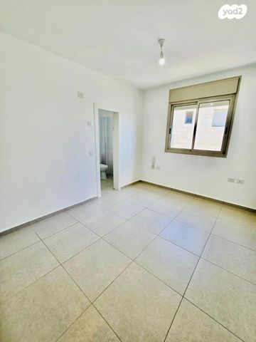 דירה, יצחק שמיר 13, מודיעין מכבים רעות