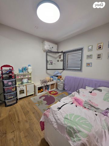 דירה, חזון אי"ש 16, רחובות הצעירה, רחובות