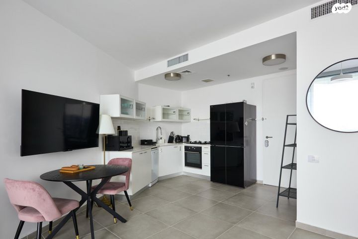 דירה, גרציאני יצחק 8, גני שרונה, קרית הממשלה, תל אביב יפו