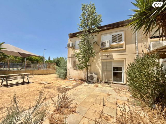 דירת גן, שלום שבזי 19, חכמי ישראל, דימונה