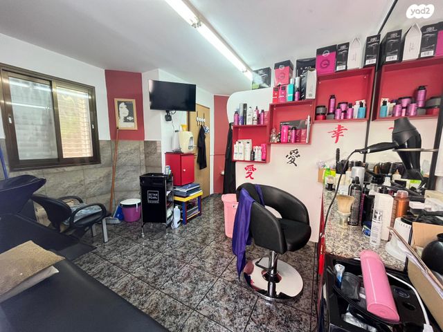 דו משפחתי, שלמה המלך, יצחק רבין, מעלות תרשיחא