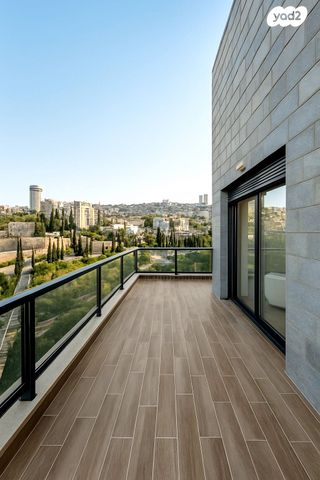 עומר אל חטאב 4