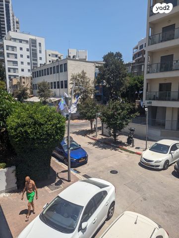 דירה, המתמיד 40, שכונת הראשונים, רמת גן