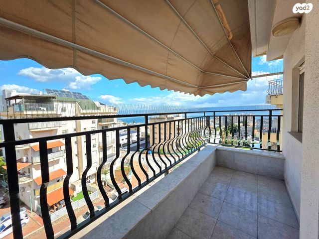 גג/ פנטהאוז, לח"י, שיכון עובדים, טבריה