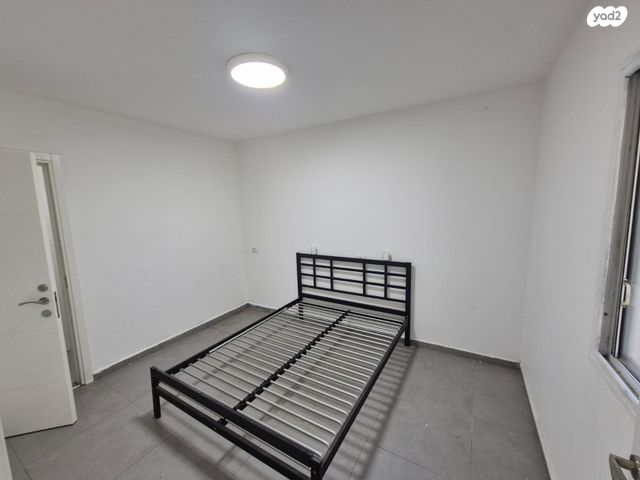 דירה, ש"י עגנון, קרית ביאליק