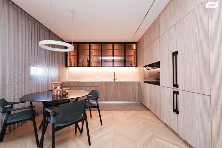 גג/ פנטהאוז, אייזיק רמבה 7, נוף הטיילת, נתניה